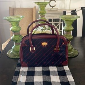 Vintage Gucci canvas and leather shoulder bag in navy and red color